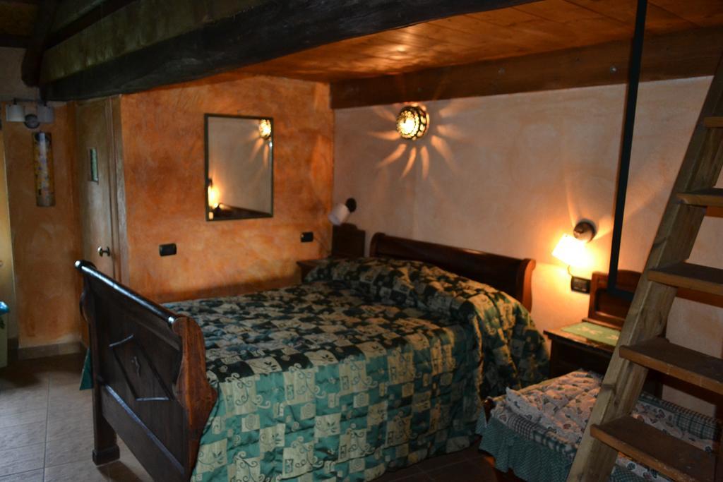 B&B Edera Castagnole Piemonte Szoba fotó