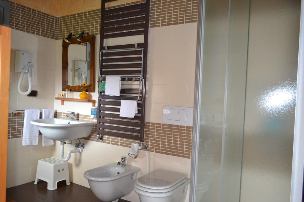 B&B Edera Castagnole Piemonte Kültér fotó
